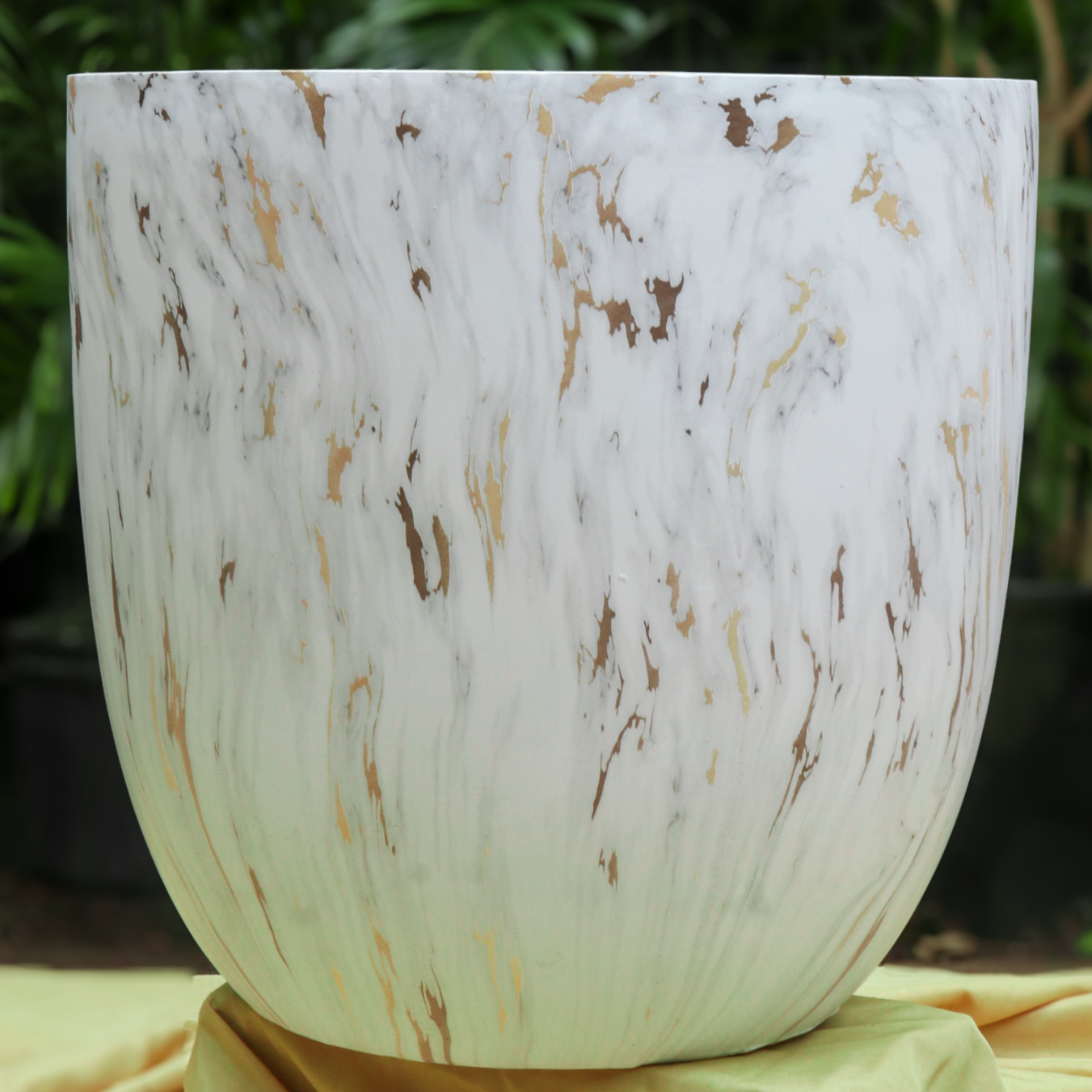 Cona Fiberglass Planters (