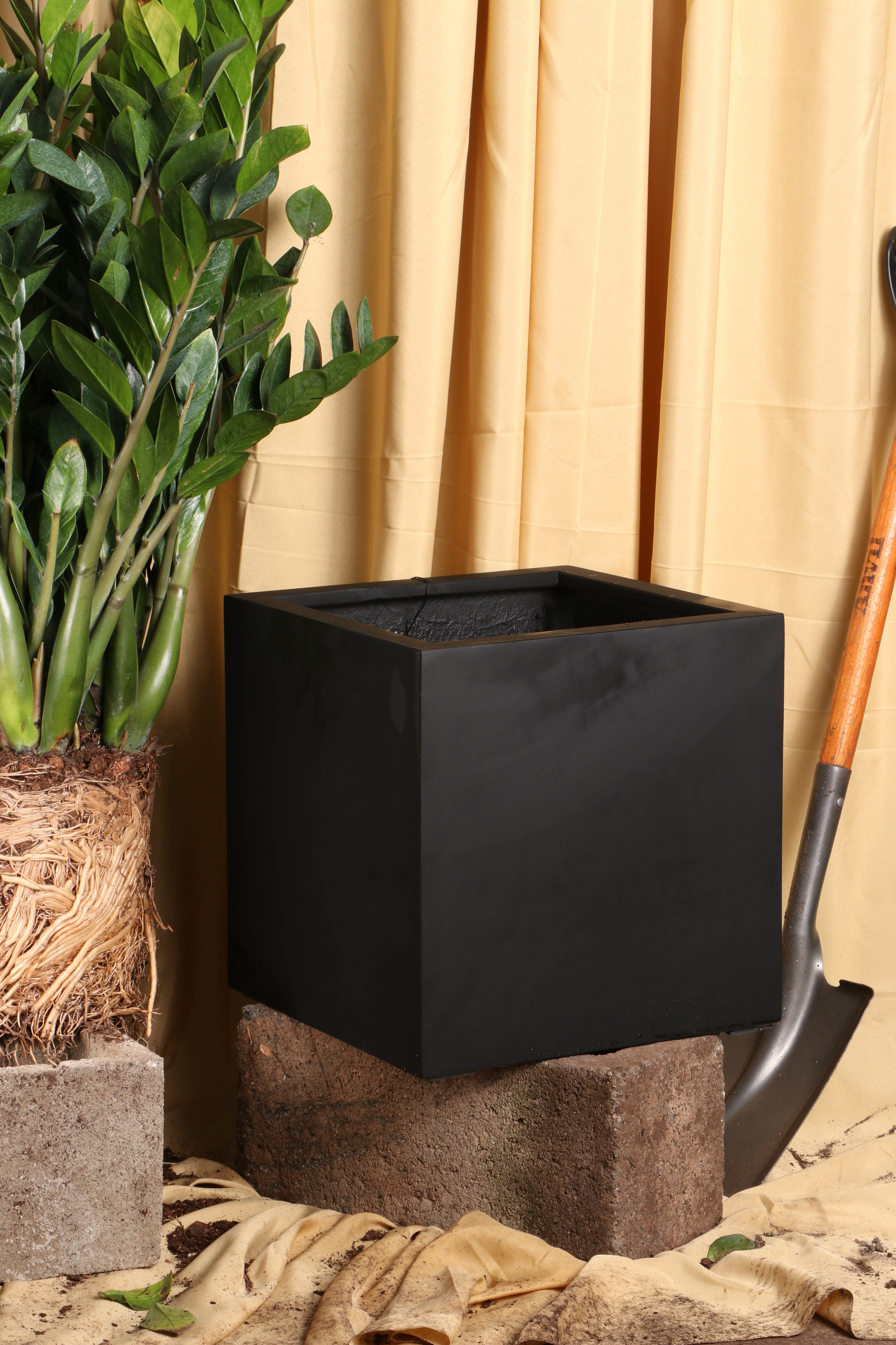 Corporate- Fiberglass Planters (LTS)- Fits 10", 14", 17", 21" Plants