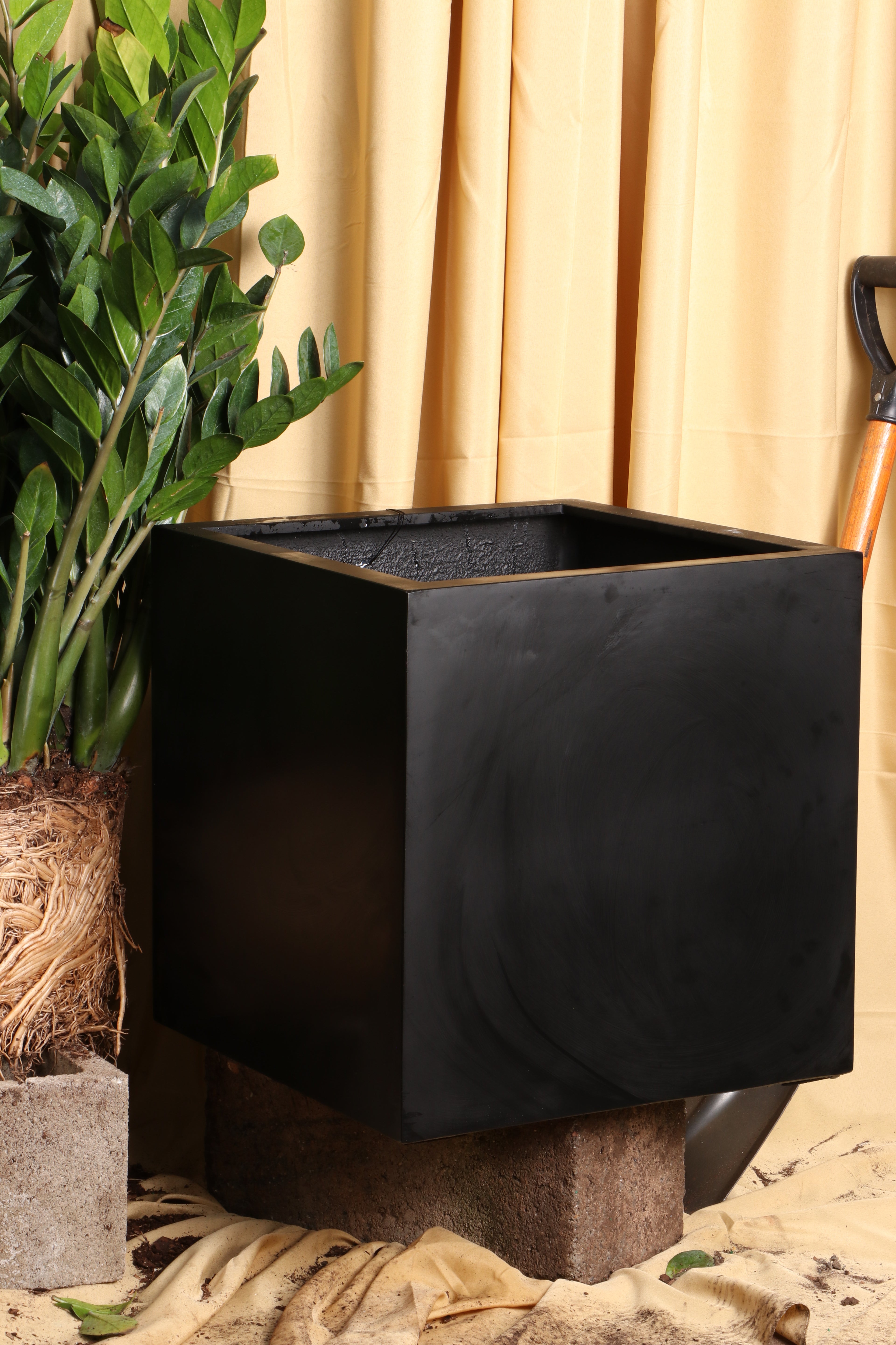 Corporate- Fiberglass Planters (LTS)- Fits 10", 14", 17", 21" Plants