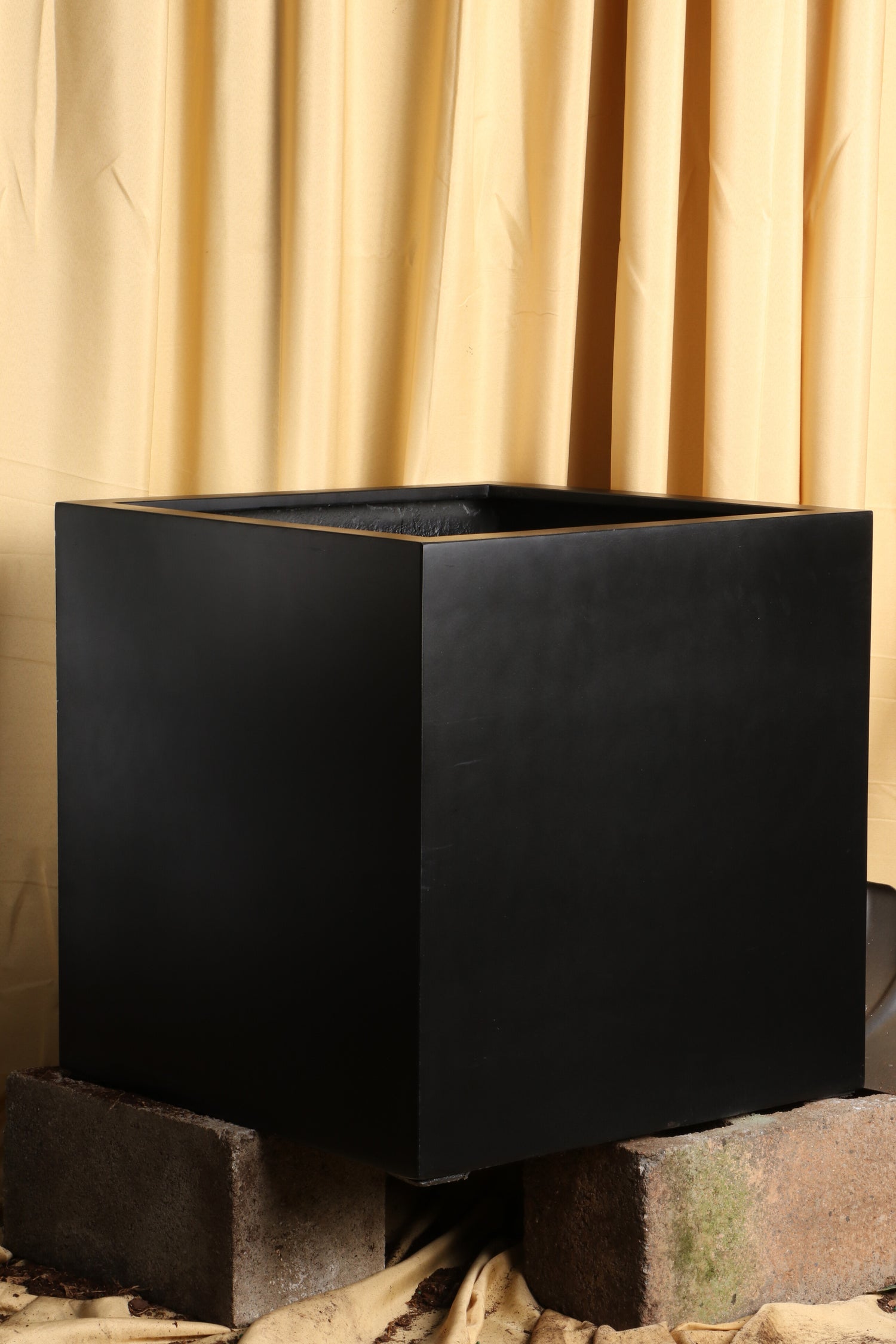 Corporate- Fiberglass Planters (LTS)- Fits 10", 14", 17", 21" Plants