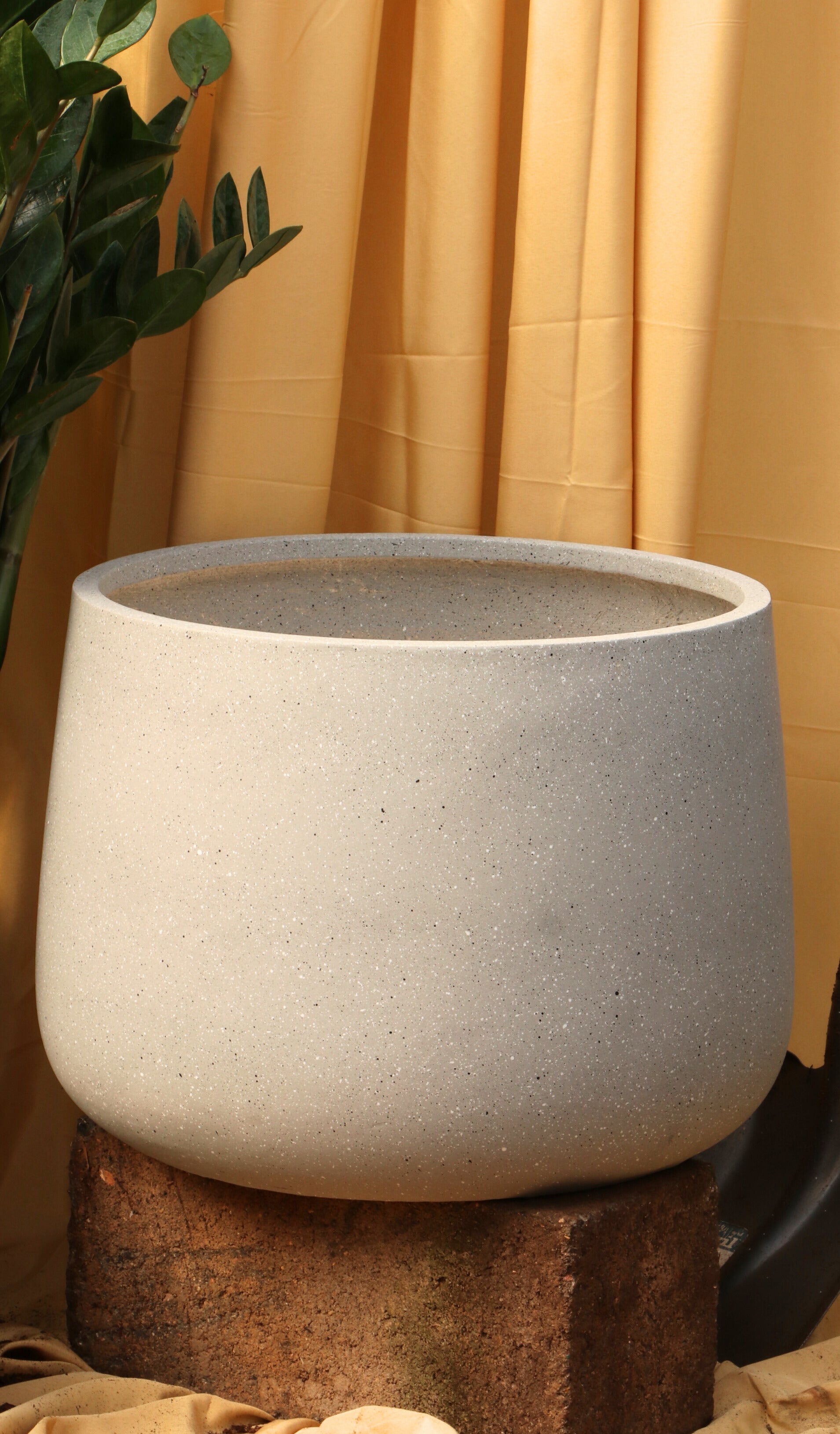 Fiber Cone Fiberglass Planters (
